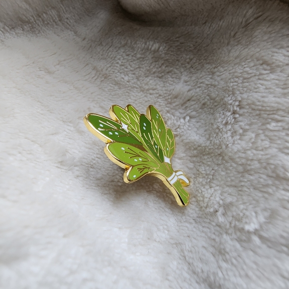 Sage Bundle Enamel Pin - Picture 4 of 6